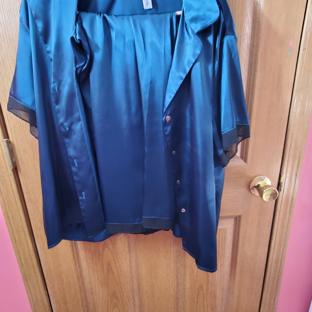 Sleek Teal Women's Pajama Set